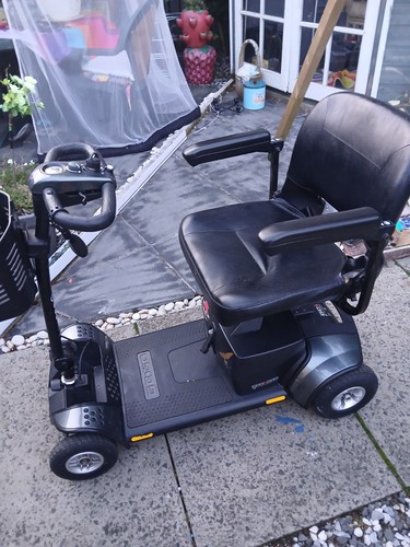 Mobility scooter with - scooter,