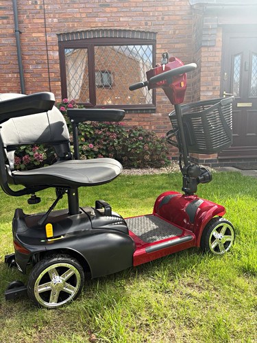 Red black wheel electric - 4-wheel,